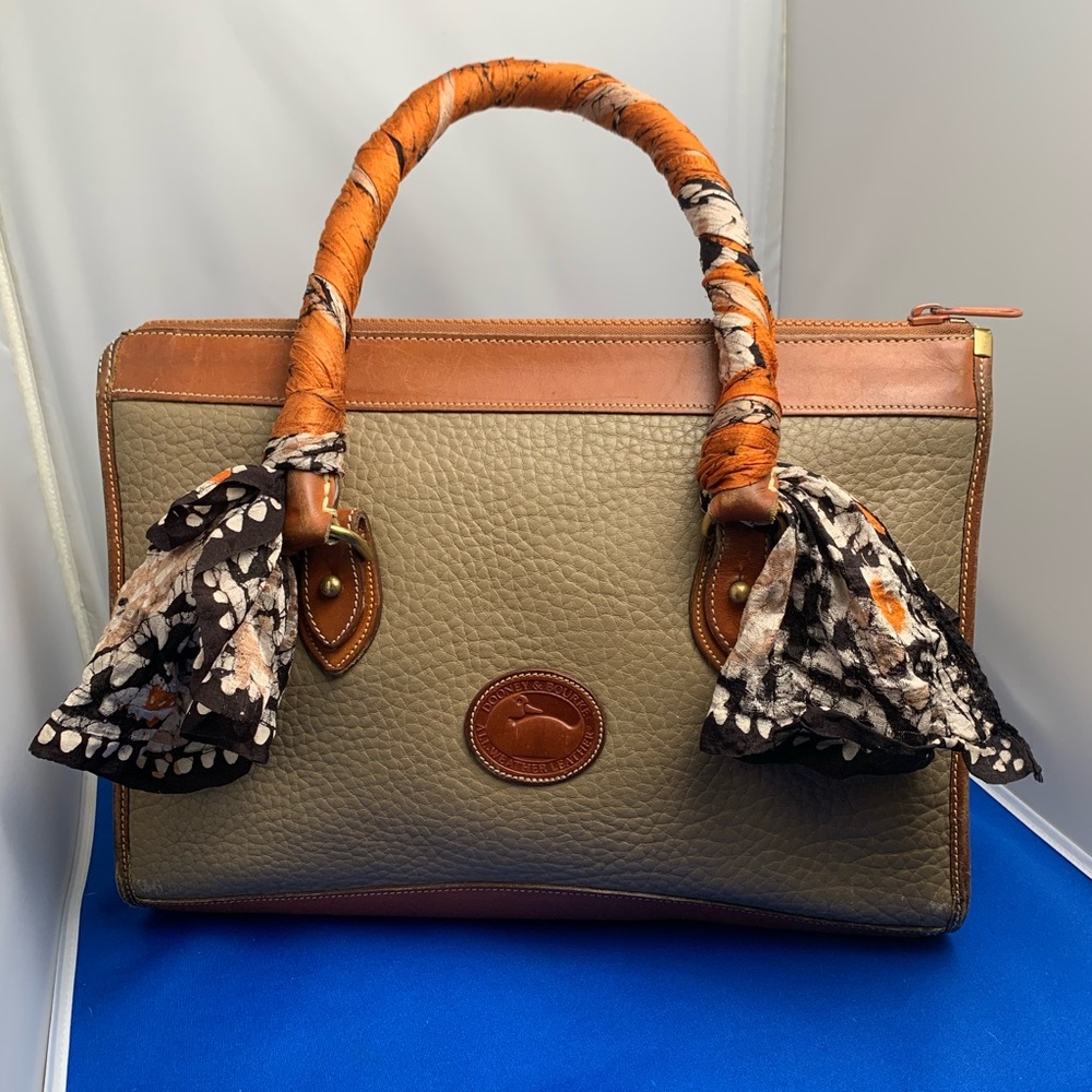 Vintage Dooney & Bourke all weather leather bag.